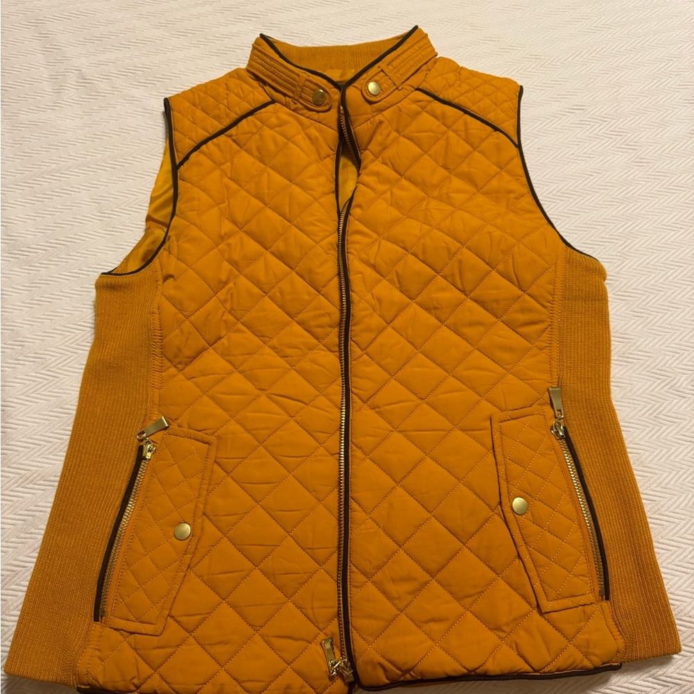 Active USA vest size large